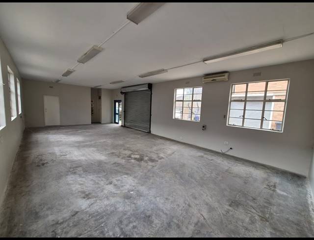 170M² WAREHOUSE TO LET IN WADEVILLE